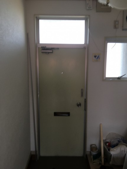 マンション　玄関取替え