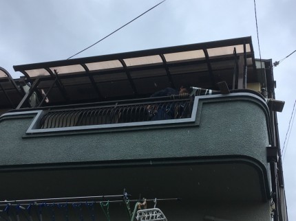 ベランダ　テラス屋根　樹脂板ポリカ