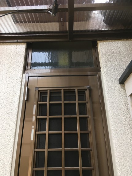 勝手口　カバー工事