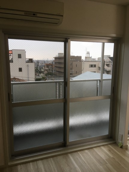 マンション　ハキだし窓　カバー工事