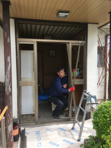 リフォーム玄関ドア　玄関カバー工事