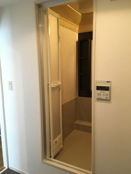 浴室折れ戸　浴室リフォーム