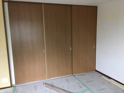 木製引戸　３枚建て