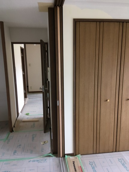 木製引戸　３枚建て