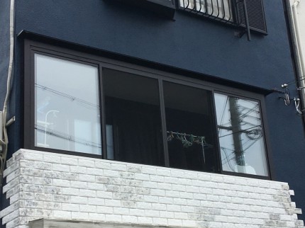 窓　ひさし　ベランダ囲い