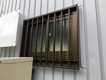 引違サッシ　面格子