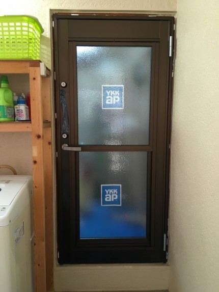 勝手口リフォーム　通風勝手口