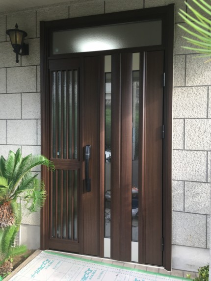 リフォーム玄関　玄関取替え