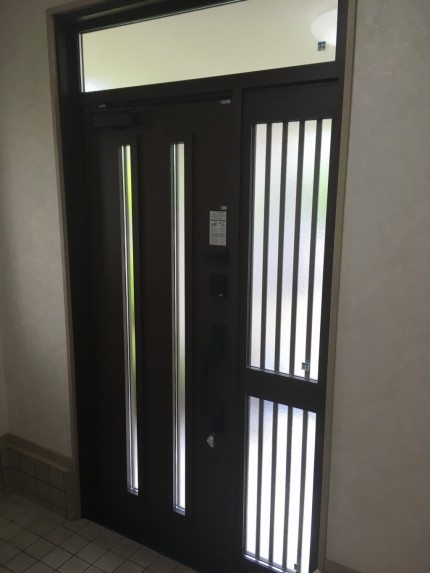 リフォーム玄関　玄関取替え