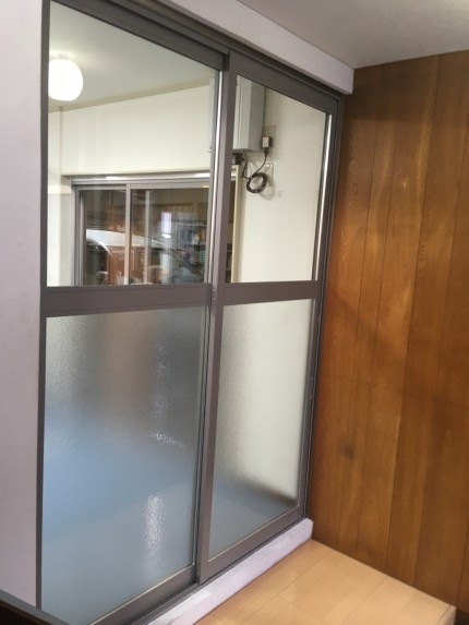 間仕切り　内窓