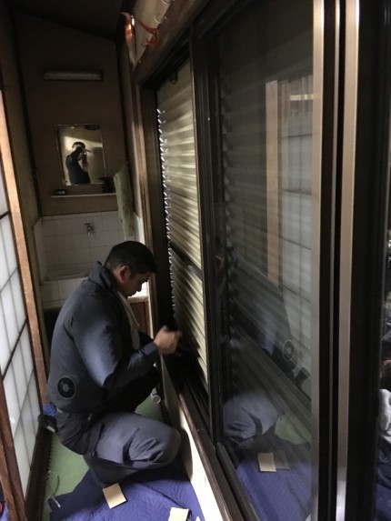 ベランダ　サッシ窓　4枚建て