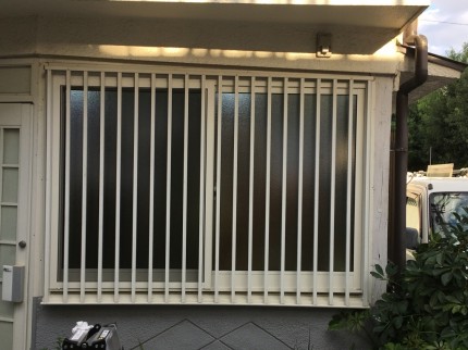 サッシ　カバー工事
