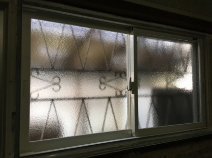 浴室窓リフォーム