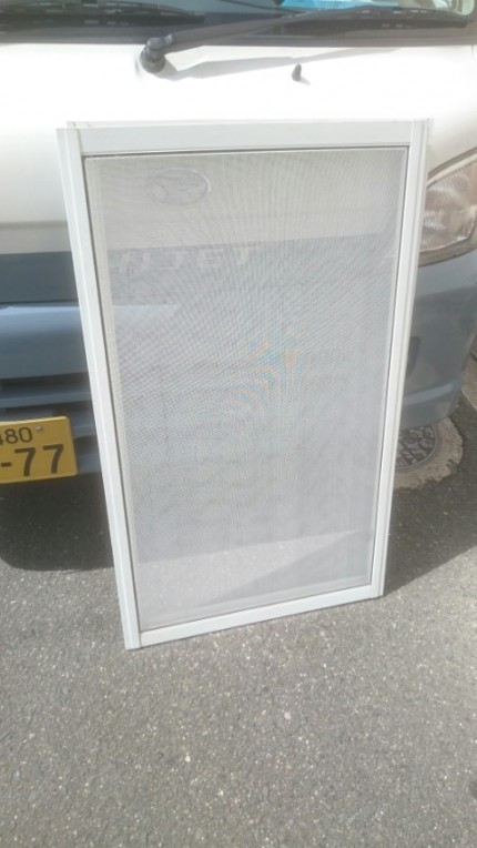 網戸張り替え作業