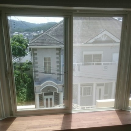 網戸張り替え作業