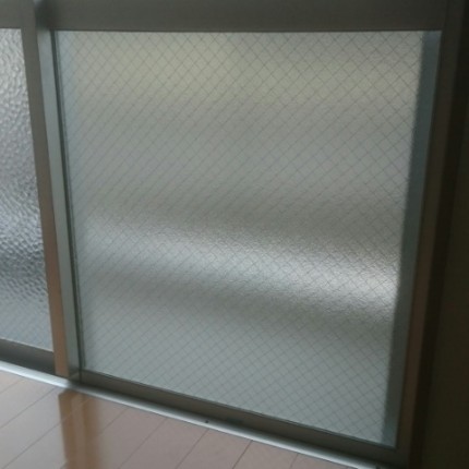 ガラス割れ替え