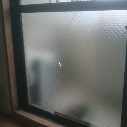 ガラス割れ替え