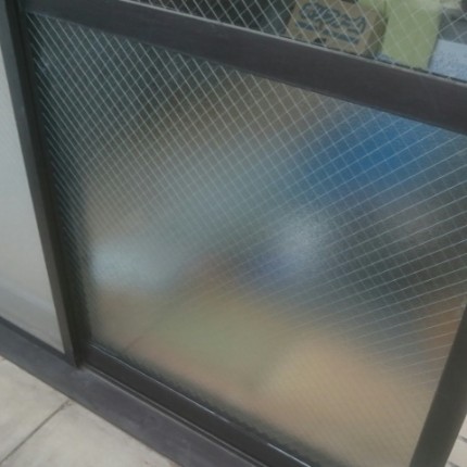 ガラス割れ替え