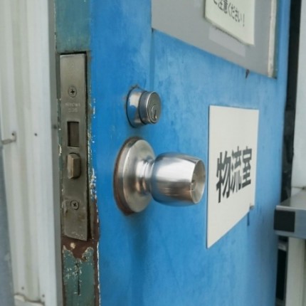 ドアクローザー握り玉交換