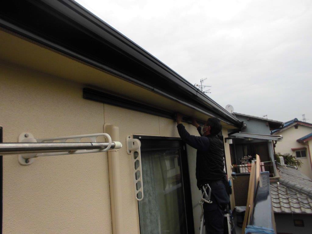 バルコニーテラス屋根フラット型取付 (2)