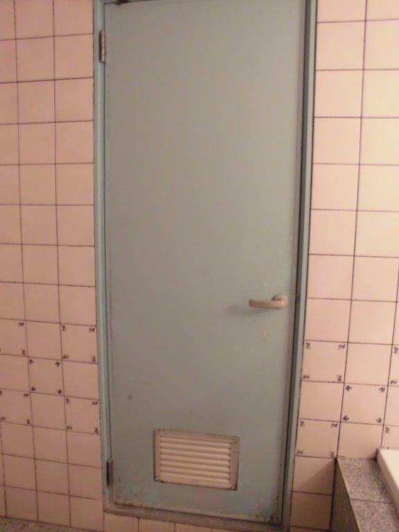 浴室ドア取替 (1)